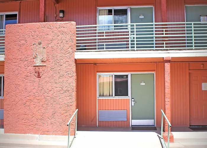 Econo * Springerville