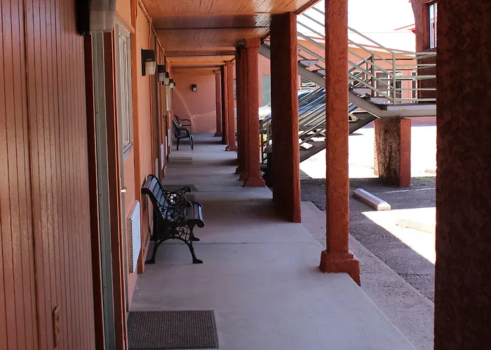 Econo * Springerville